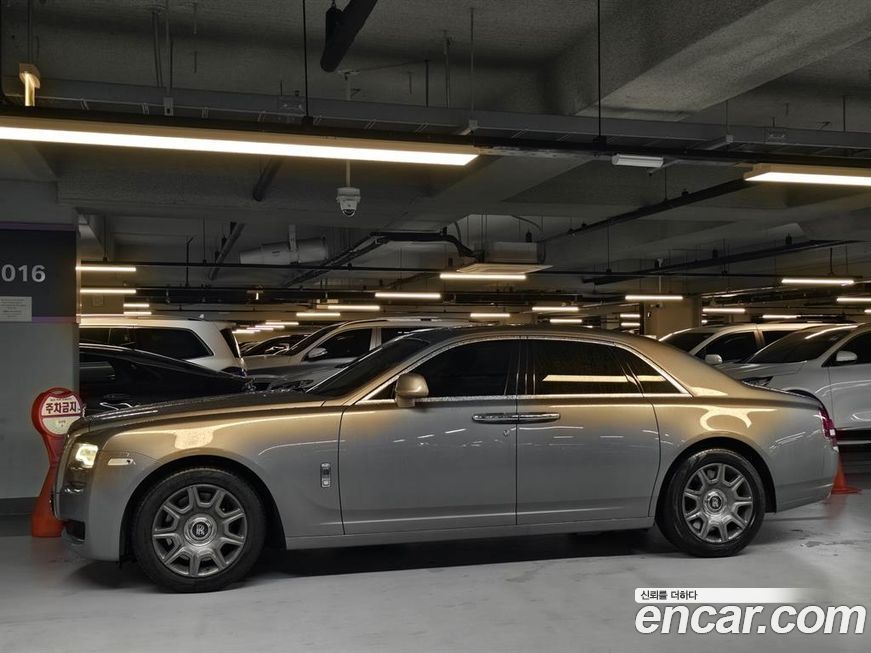 Rolls-Royce Ghost 2015