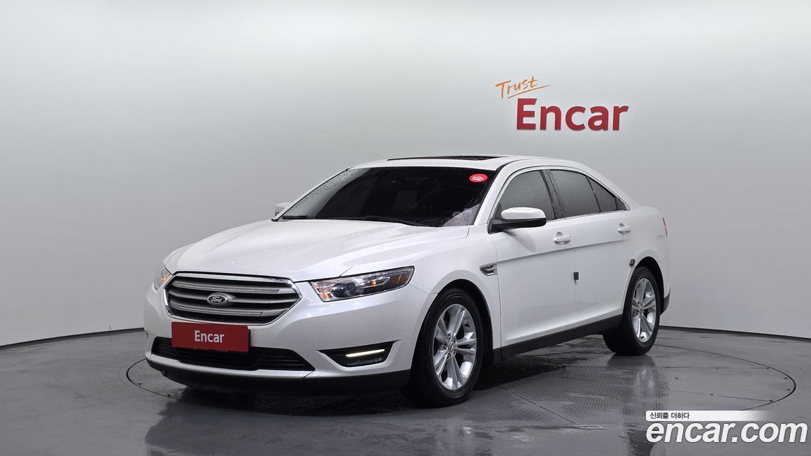 Ford Taurus 2016