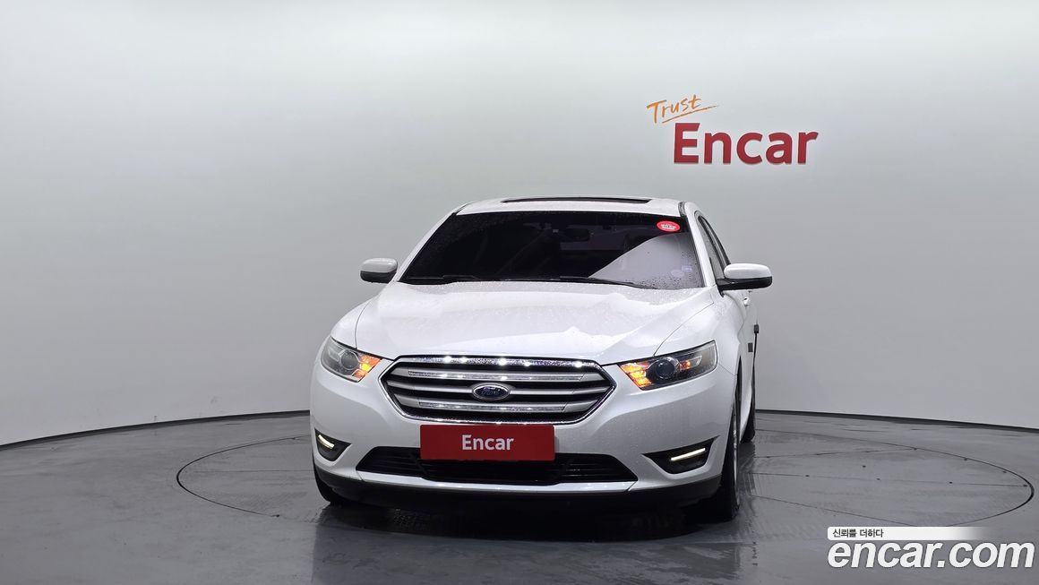 Ford Taurus 2016