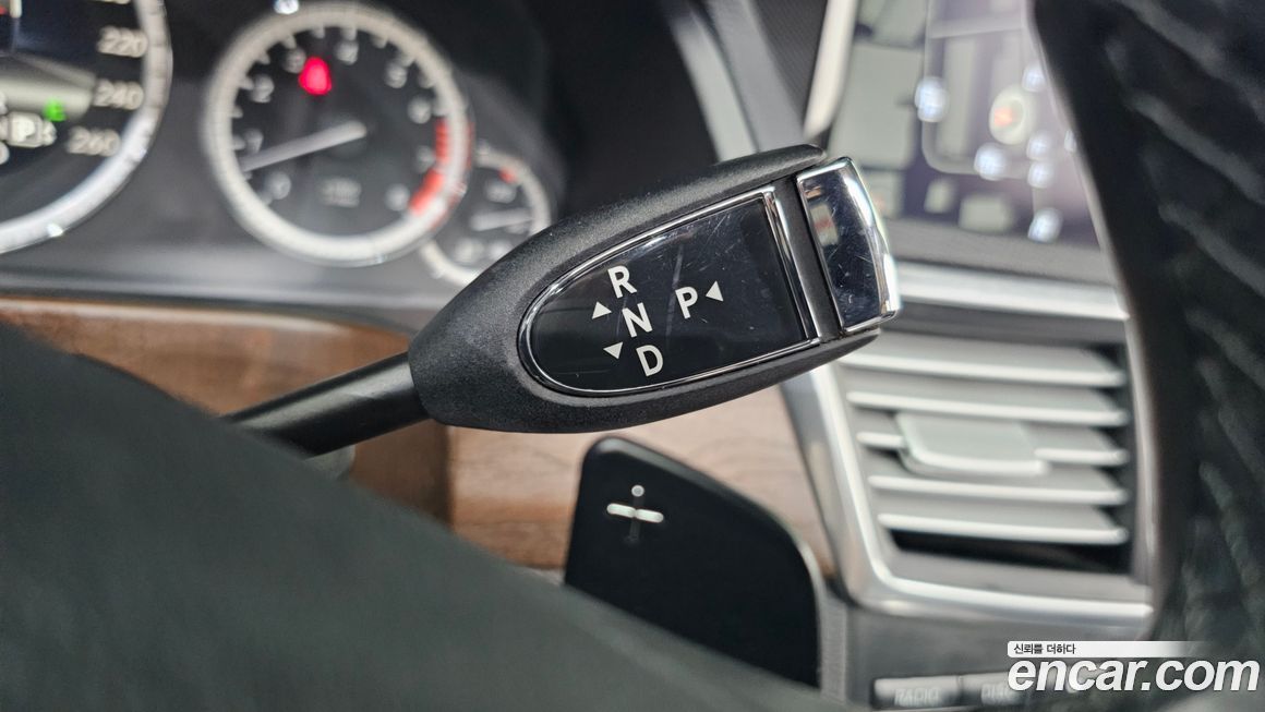 Mercedes-Benz E-Class 2013