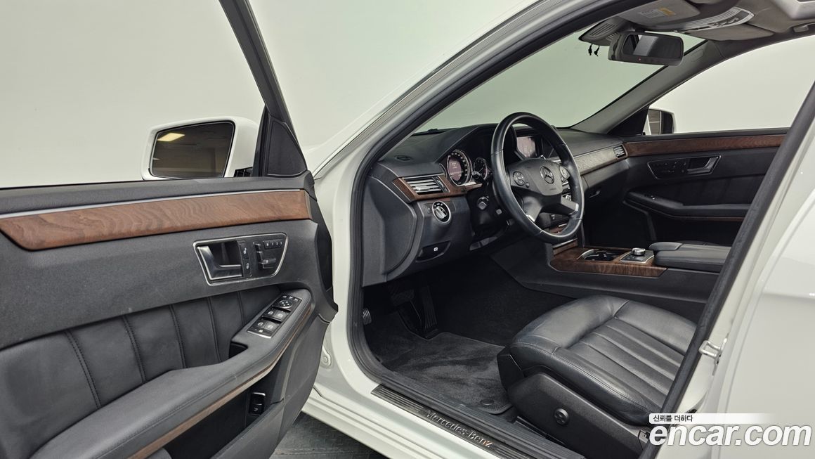 Mercedes-Benz E-Class 2013