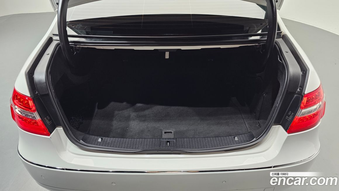 Mercedes-Benz E-Class 2013