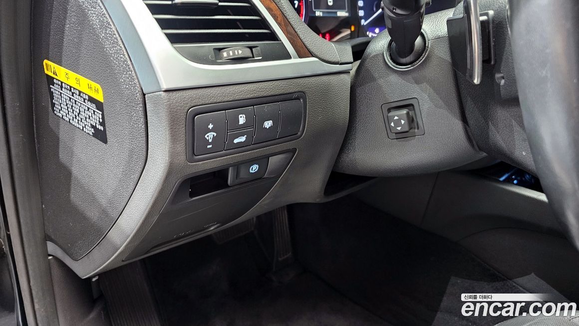 Hyundai Genesis 2016