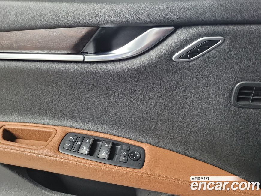 Maserati Ghibli 2022