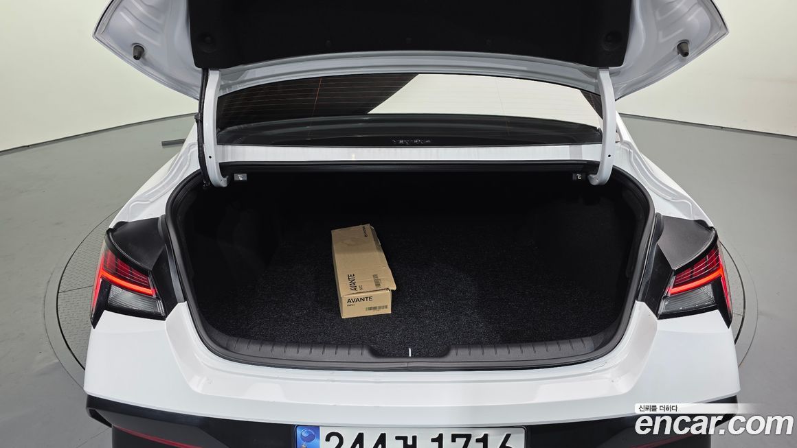 Hyundai AVANTE 2025