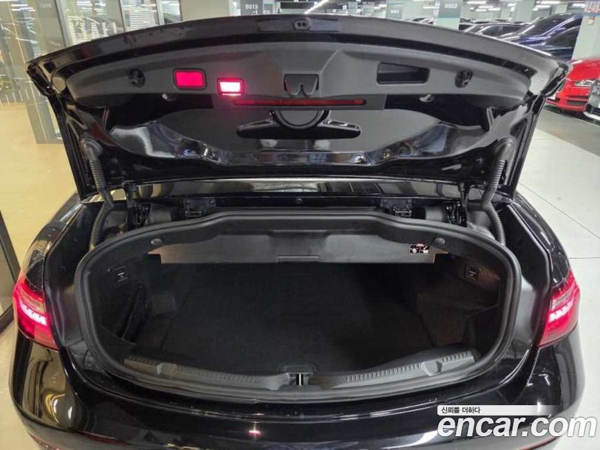 Mercedes-Benz E-Class 2021