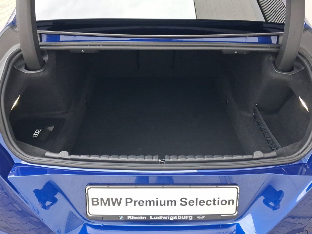 BMW M8 2025