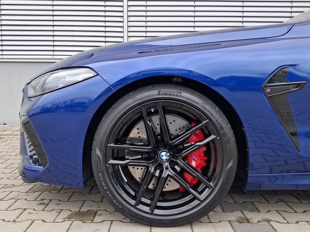BMW M8 2025