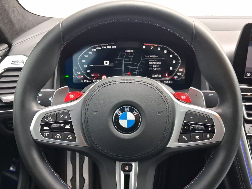 BMW M8 2025
