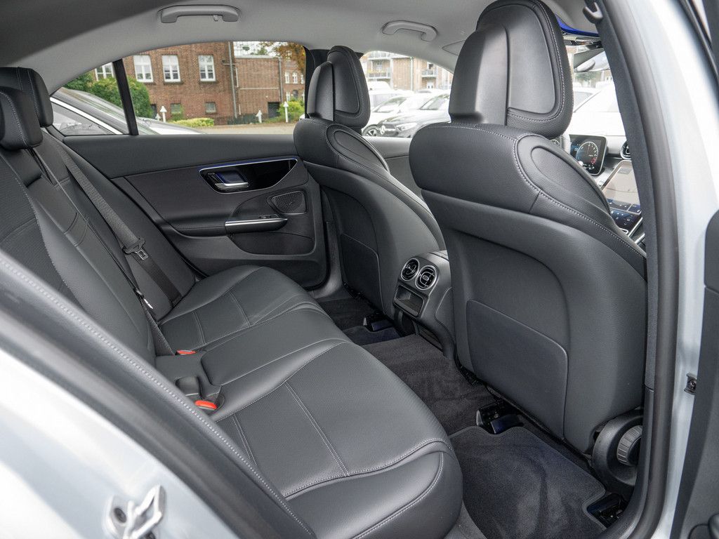Mercedes-Benz C 300 2023