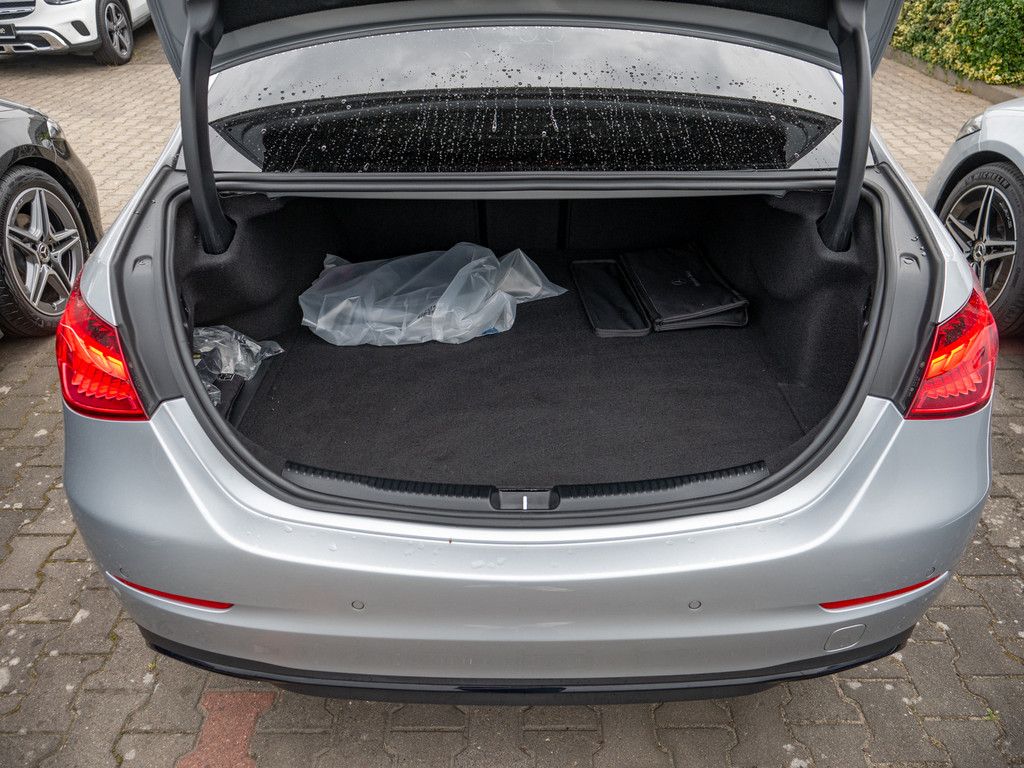 Mercedes-Benz C 300 2023