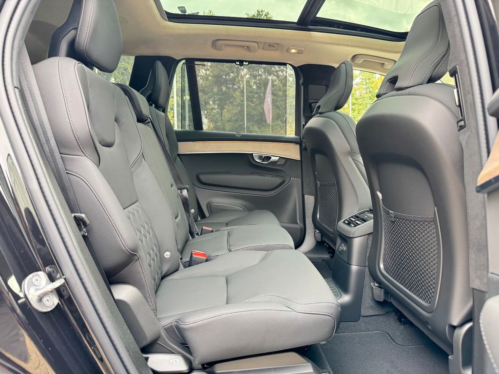 Volvo XC90 2025