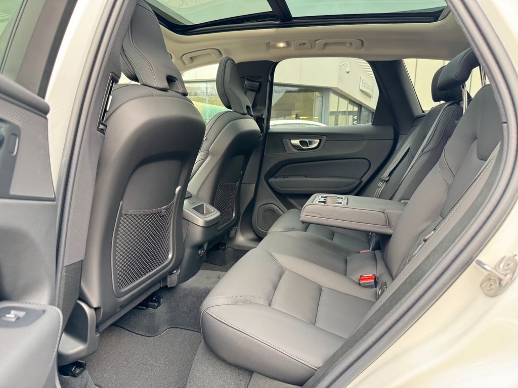 Volvo XC60 2025