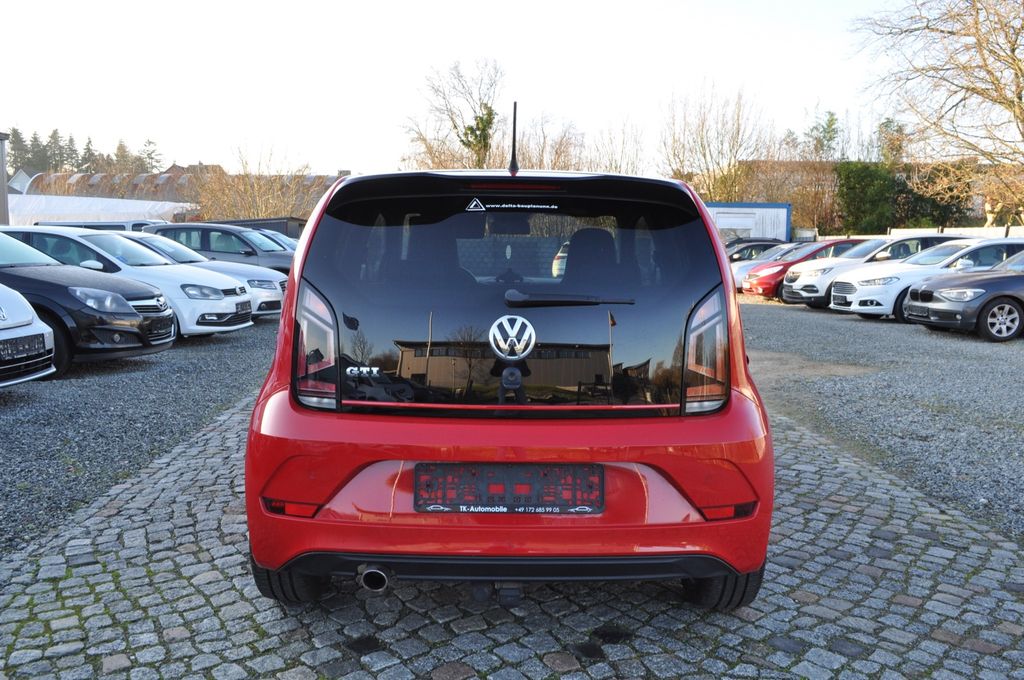 Volkswagen up! 2018