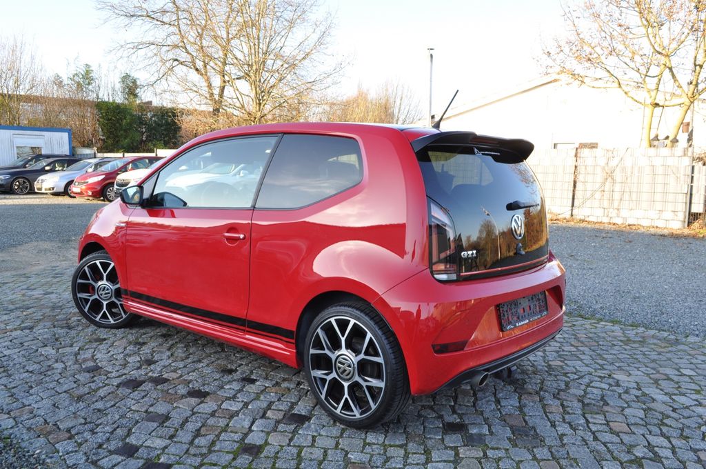 Volkswagen up! 2018