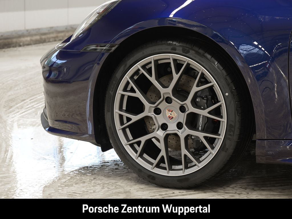 Porsche 992 2025