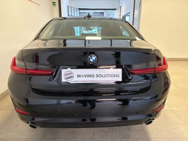 BMW 318 2022