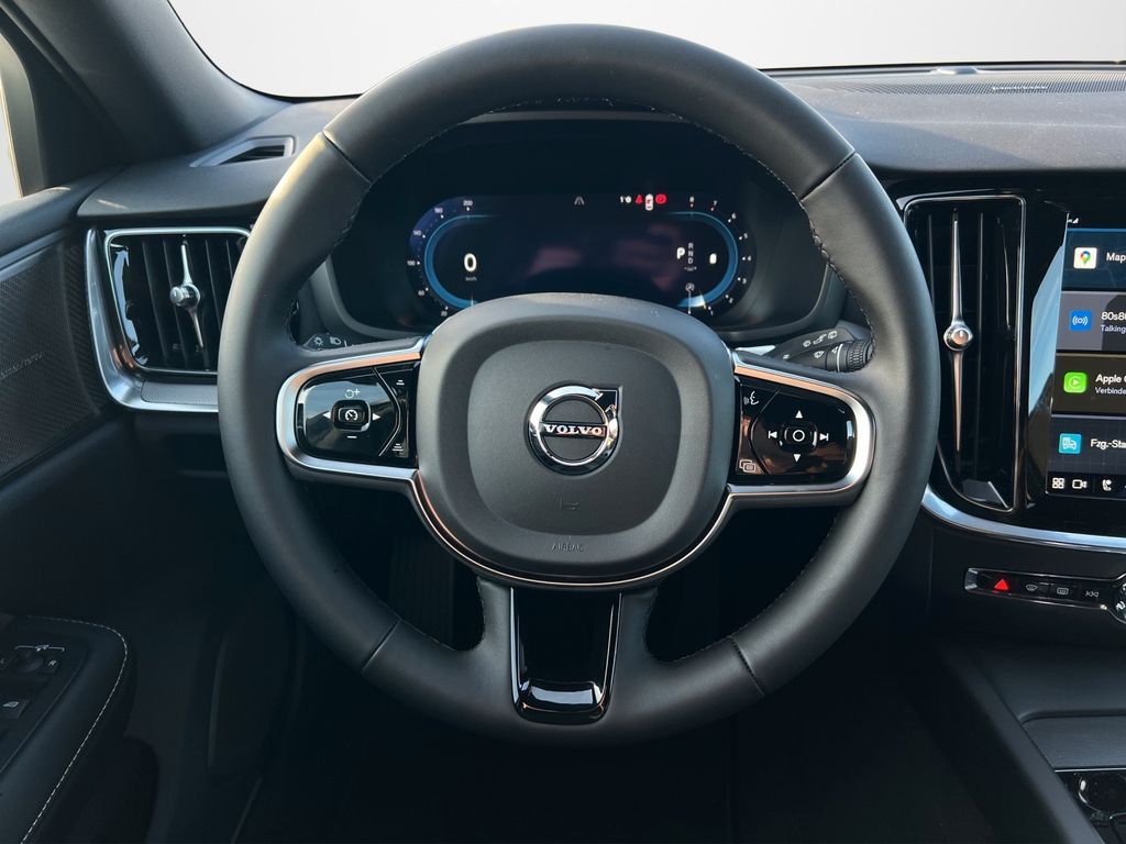 Volvo V60 Cross Country 2024