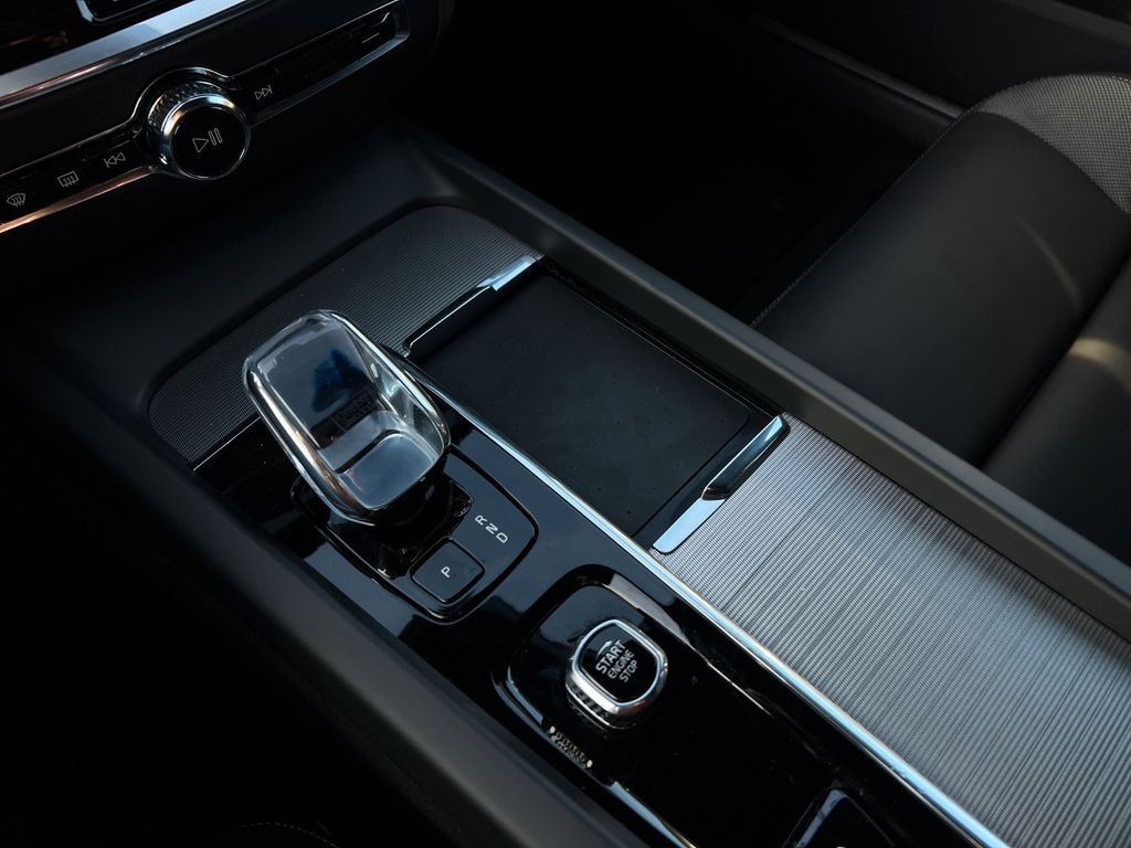 Volvo V60 Cross Country 2024