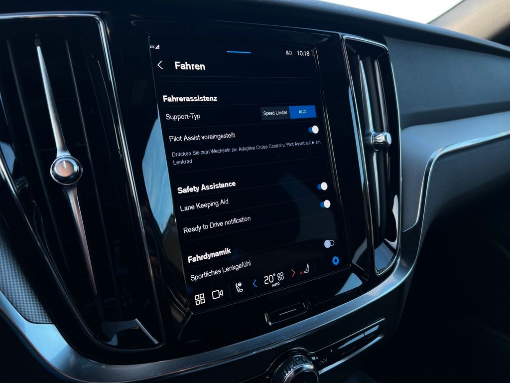 Volvo V60 Cross Country 2024