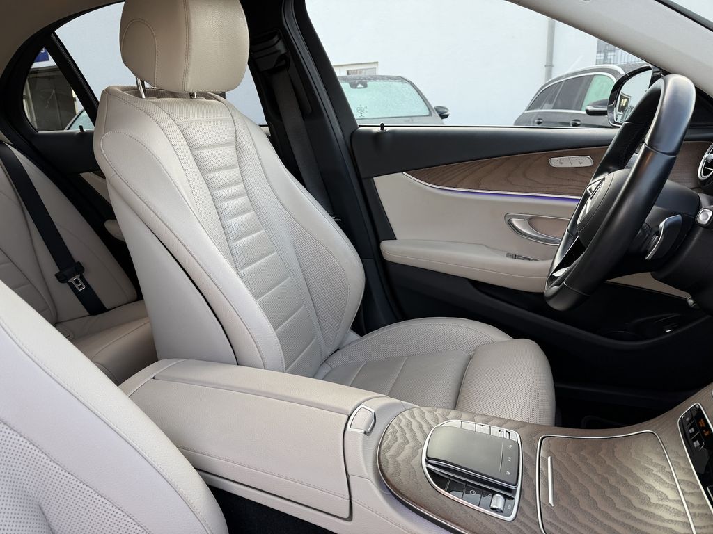 Mercedes-Benz E 220 2022