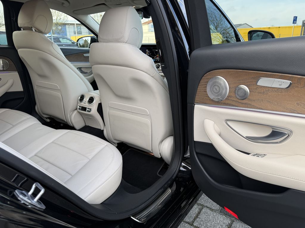 Mercedes-Benz E 220 2022