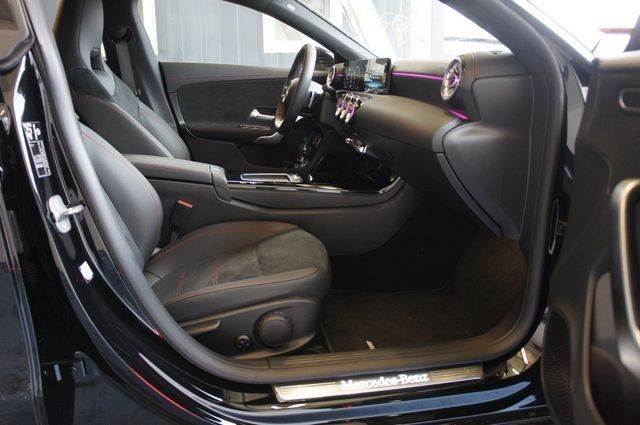 Mercedes-Benz CLA 200 2024