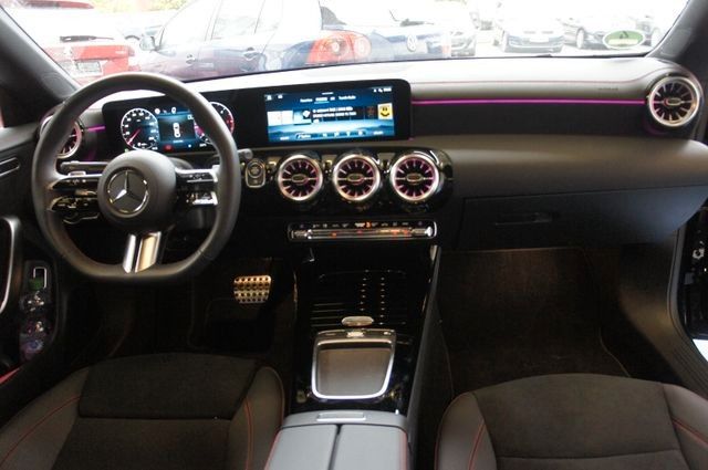 Mercedes-Benz CLA 200 2024