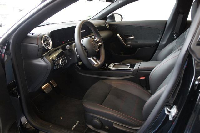 Mercedes-Benz CLA 200 2024