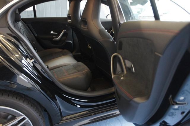 Mercedes-Benz CLA 200 2024