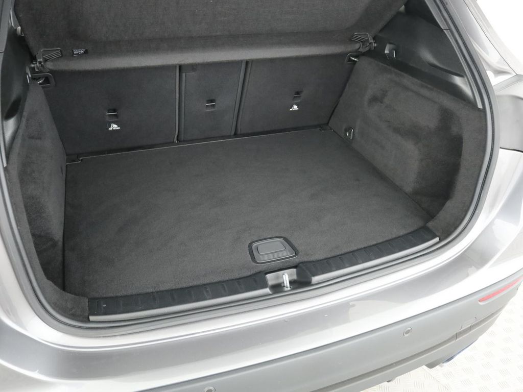Mercedes-Benz GLA 200 2021