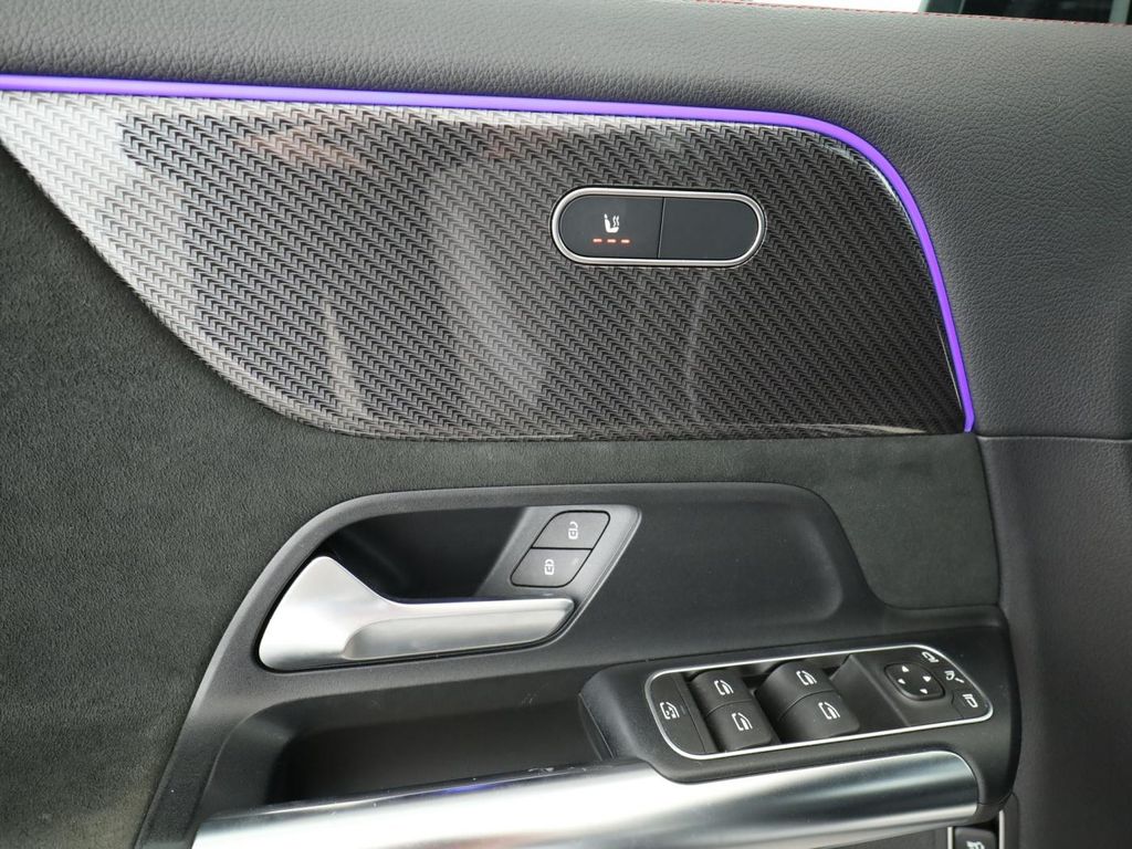 Mercedes-Benz GLA 200 2021