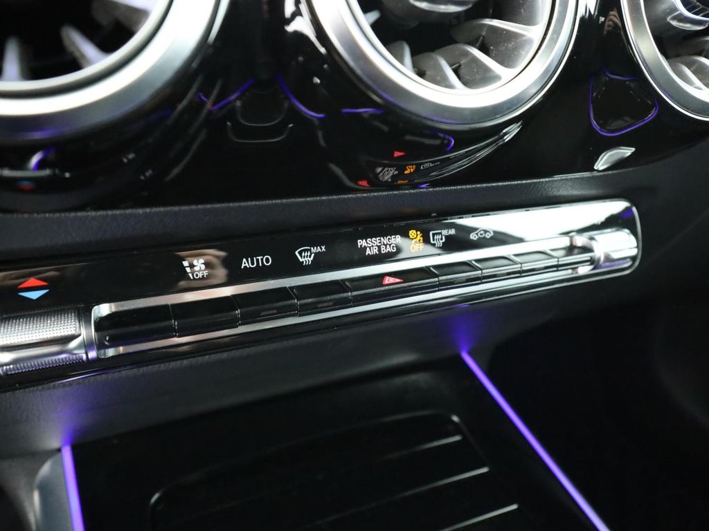 Mercedes-Benz GLA 200 2021