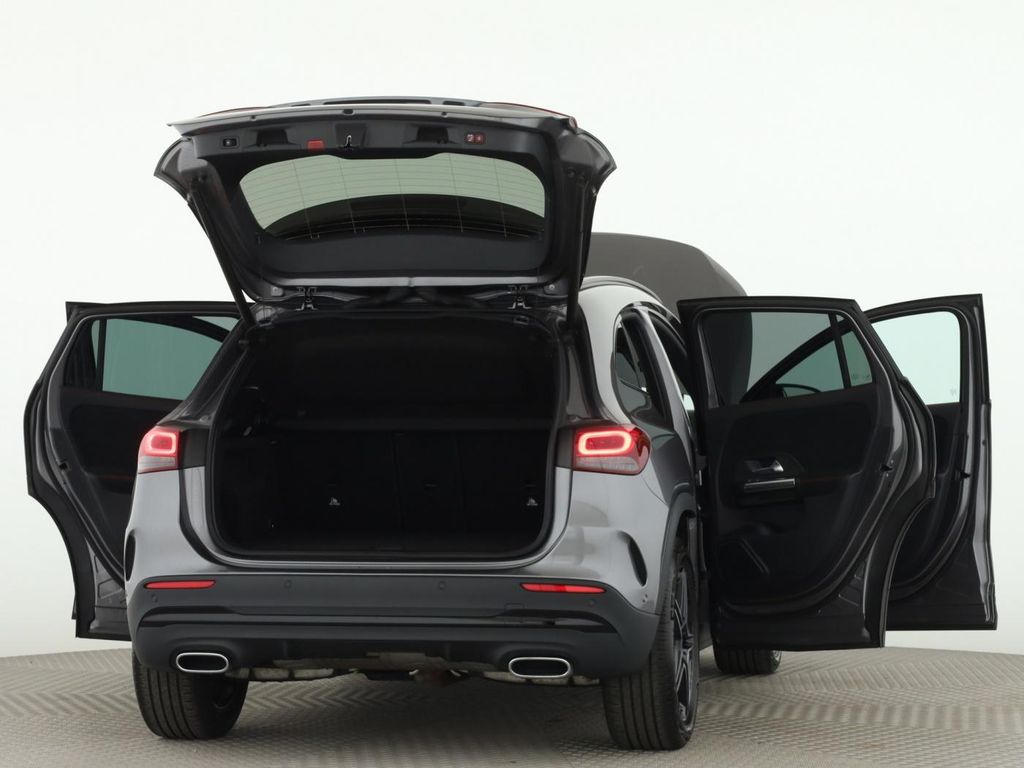 Mercedes-Benz GLA 200 2021