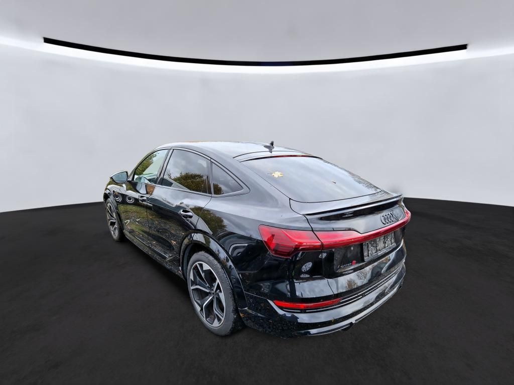 Audi e-tron 2022