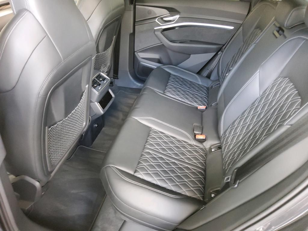 Audi e-tron 2022