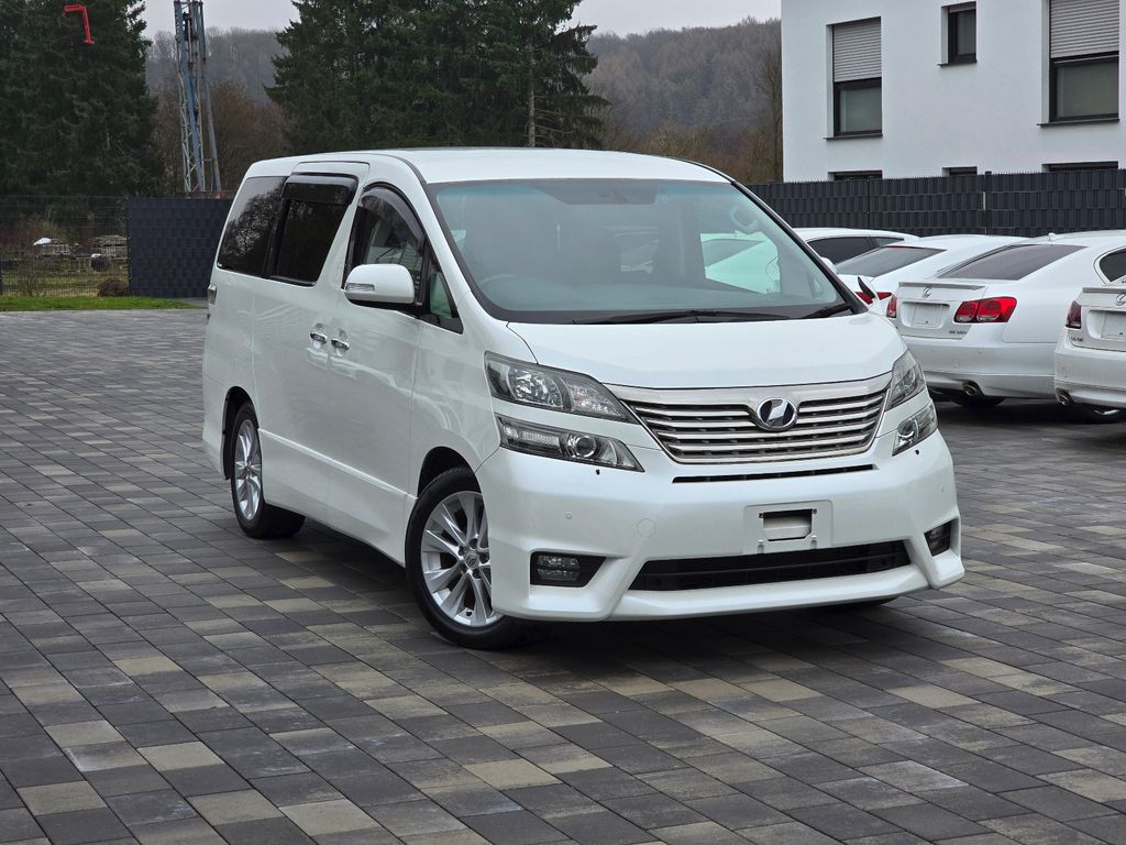 Toyota Alphard 2008