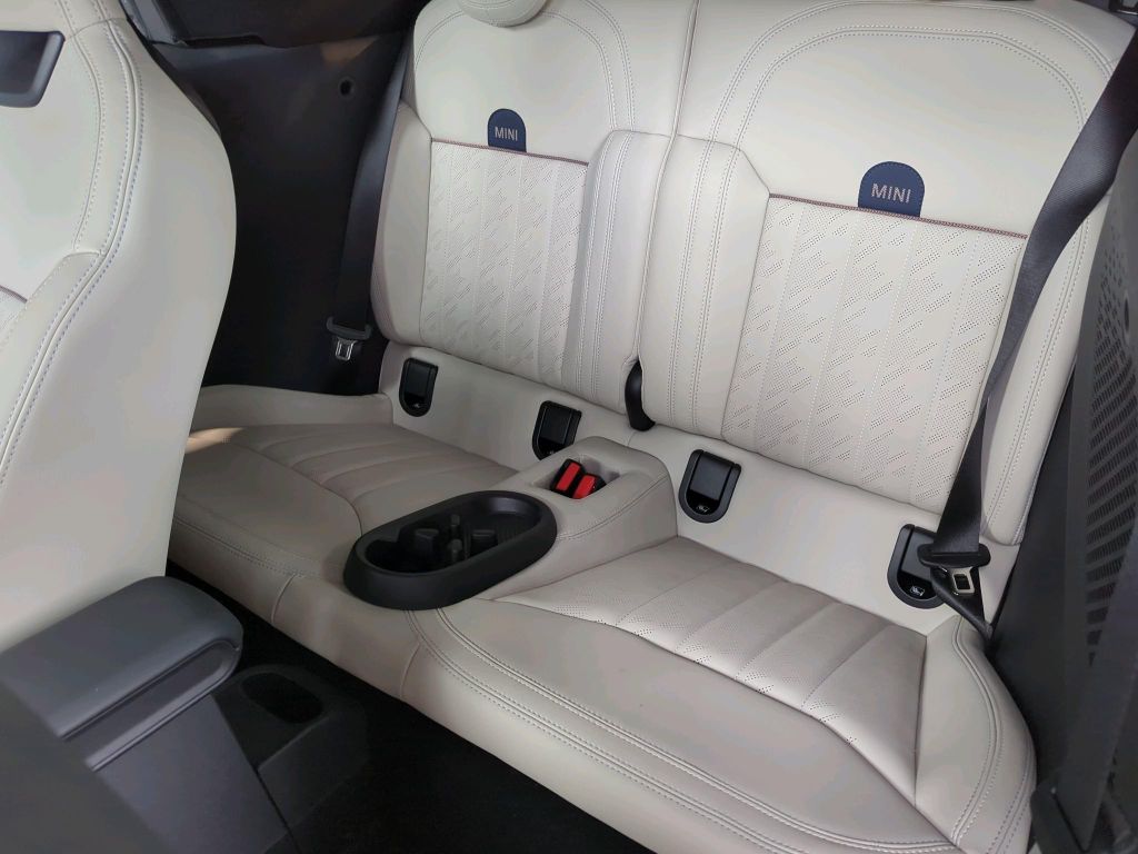 MINI Cooper S Cabrio 2024