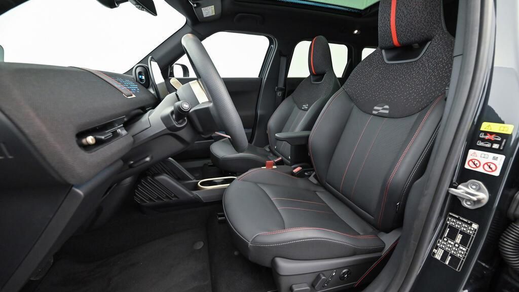 MINI John Cooper Works 2024