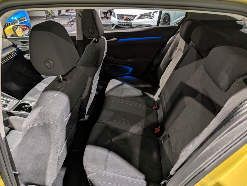 Volkswagen Golf 2021