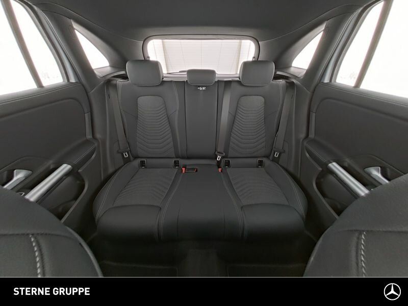 Mercedes-Benz GLA 200 2024