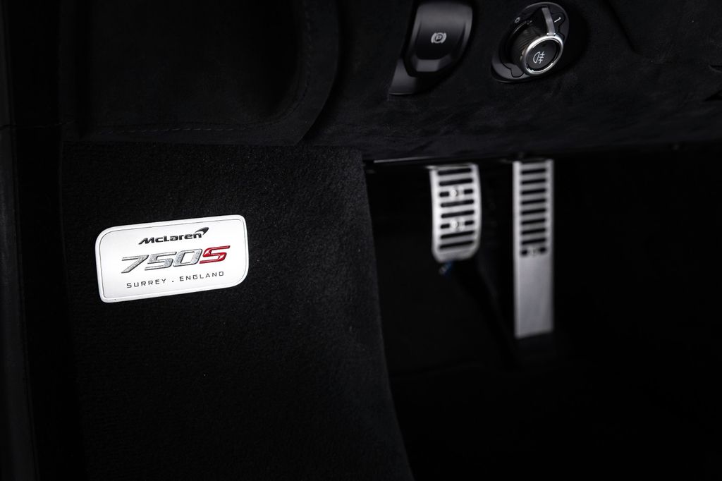 McLaren 750S 2025