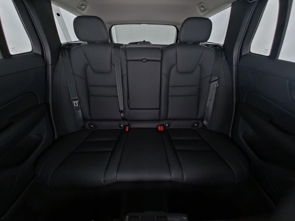 Volvo V60 Cross Country 2023