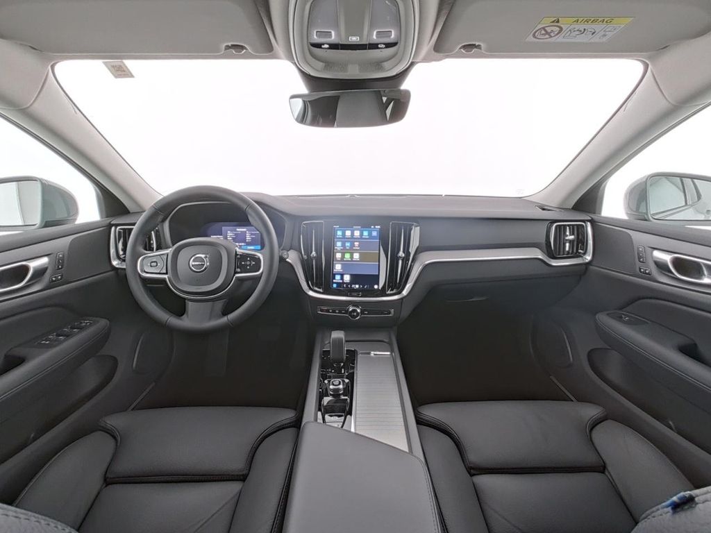 Volvo V60 Cross Country 2023