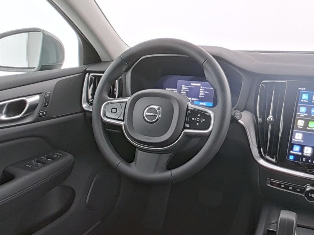 Volvo V60 Cross Country 2023