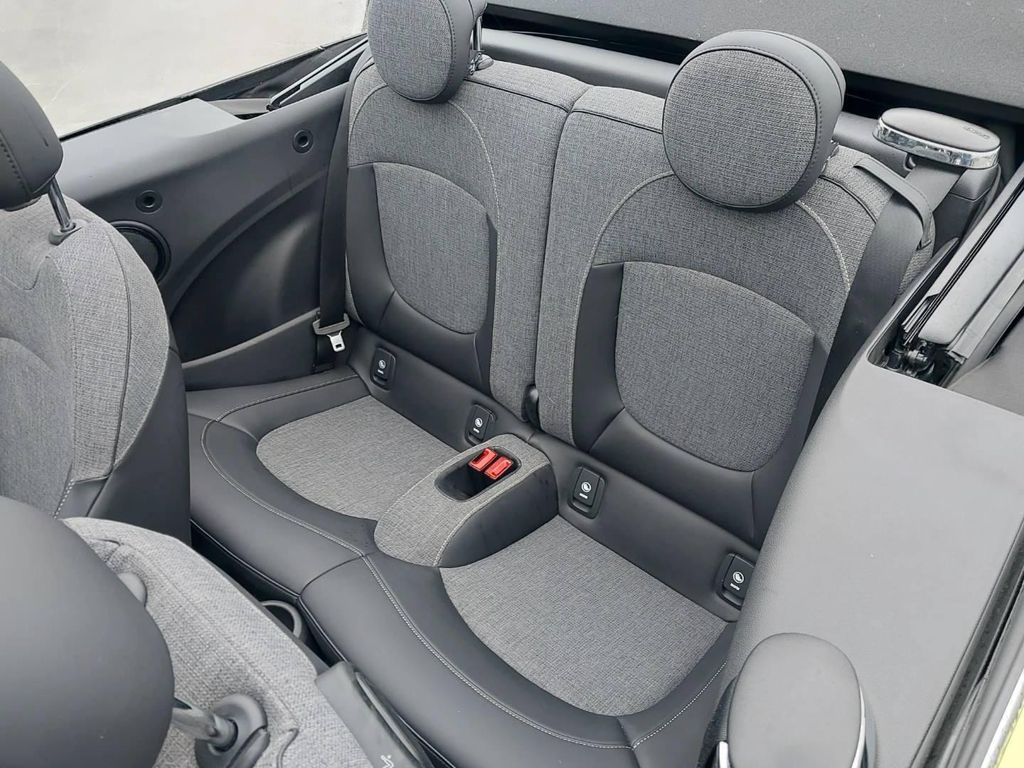 MINI Cooper Cabrio 2021