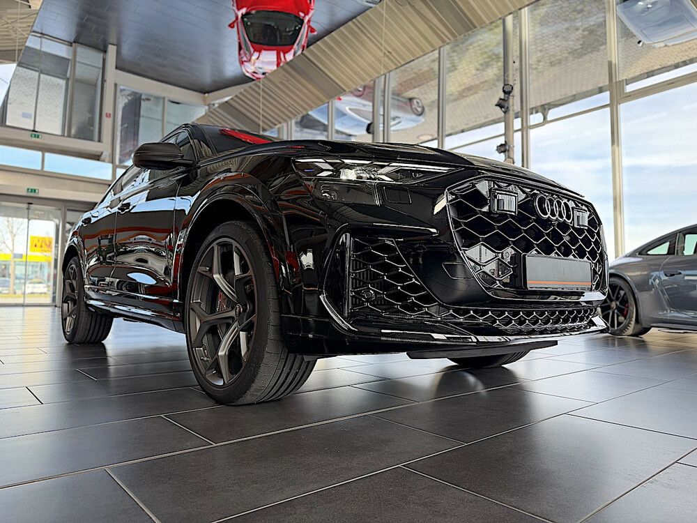 Audi RSQ8 2025