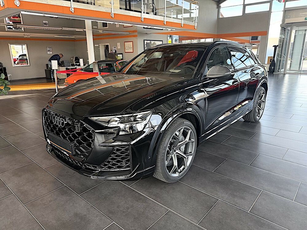 Audi RSQ8 2025