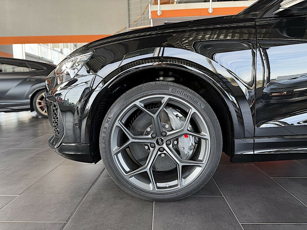 Audi RSQ8 2025