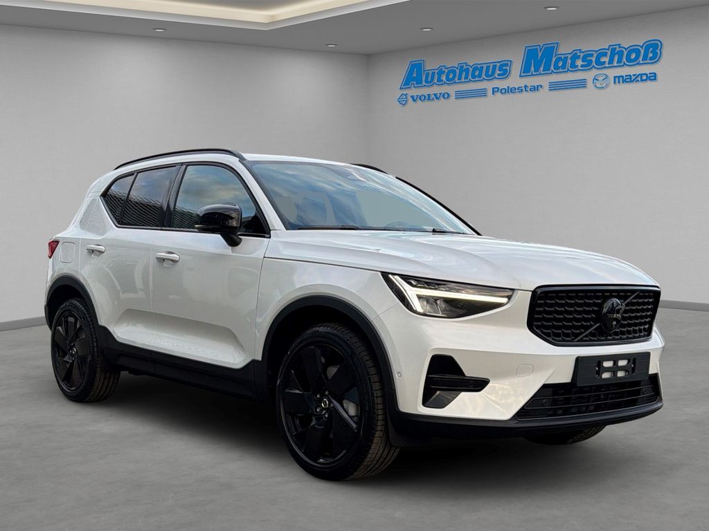 Volvo XC40 2025